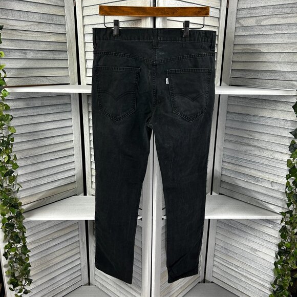 Levis Jeans - Picture 2 of 4